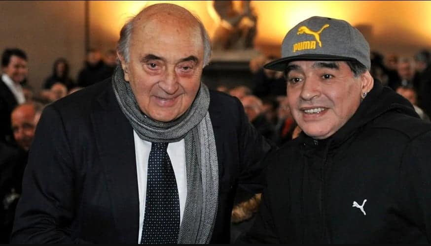 Ferlaino si commuove alla tomba di Maradona: “Mi dispiace moltissimo”