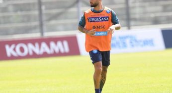 Napoli, a Castel di Sangro i tifosi acclamano Insigne: “C’è un solo capitano. Resta a Napoli”