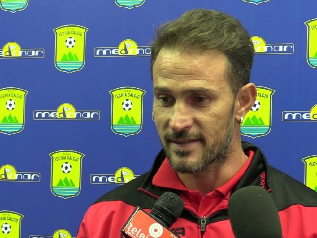 Floro Flores su Osimhen: “Lo scorso anno ha fatto male. Ma se fa quaranta gol…”