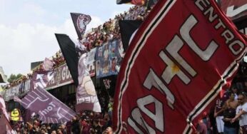 Salernitana-Napoli, testimonianza choc: “Aggrediti da 40 persone, salvati dagli steward. La polizia ferma…”