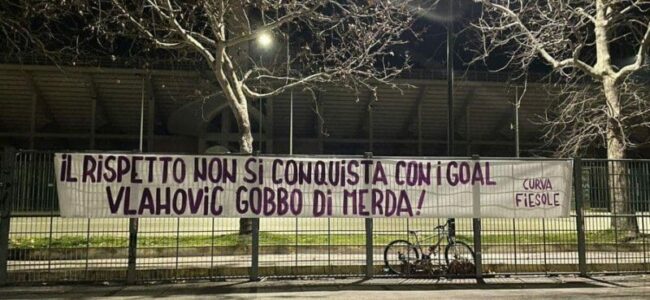 striscione fiesole fiorentina vlahovic