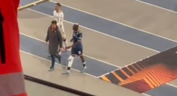 Napoli-Barcellona: Osimhen lascia il campo col ginocchio fasciato – FOTO