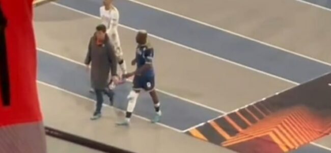 osimhen_fasciatura_napoli-barcellona