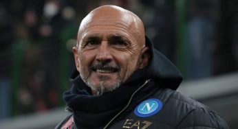 Spalletti chiede scusa, il bellissimo gesto con un bambino dopo Napoli-Barcellona – FOTO