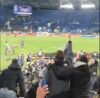 Napoli primo in Serie A: la festa dei tifosi, scatta il coro – VIDEO
