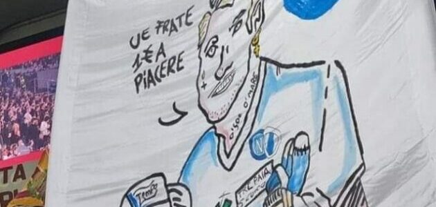 striscione derby roma lazio contro napoletani