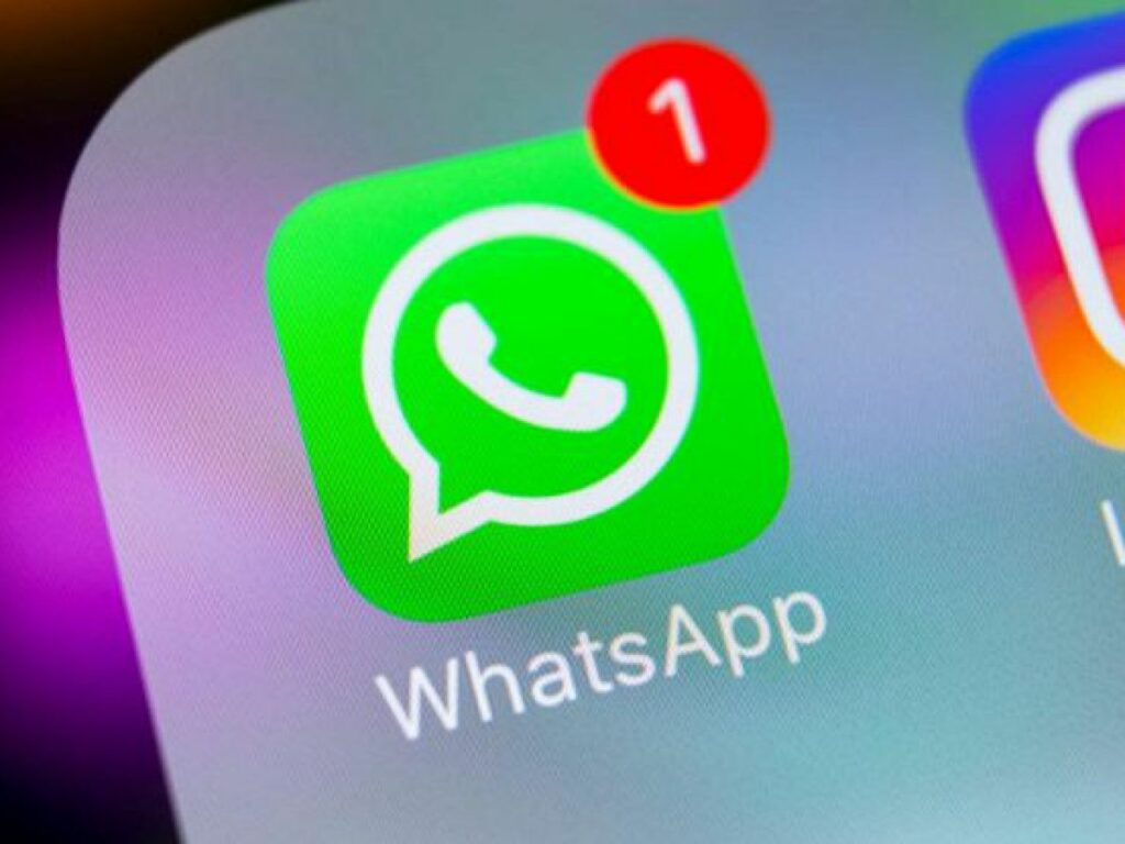 WhatsApp down, blocco dei servizi