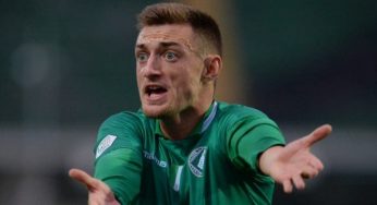 Assurdo – Ultras Avellino bloccano e denudano un calciatore: “Non sei degno della nostra maglia” VIDEO