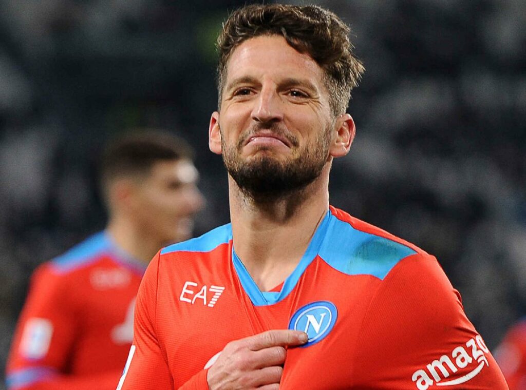 Mertens rinnovo ad un passo: i due indizi che fanno la prova