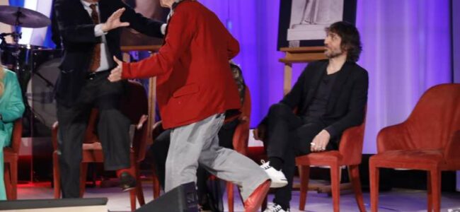lite-tra-mughini-e-sgarbi-al-costanzo-show-2