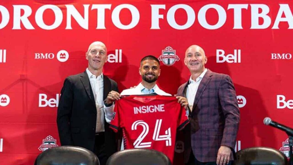 “Napoli in festa, finalmente liberi”:  Polemiche per lo sfottò a Insigne di noto pub al Vomero