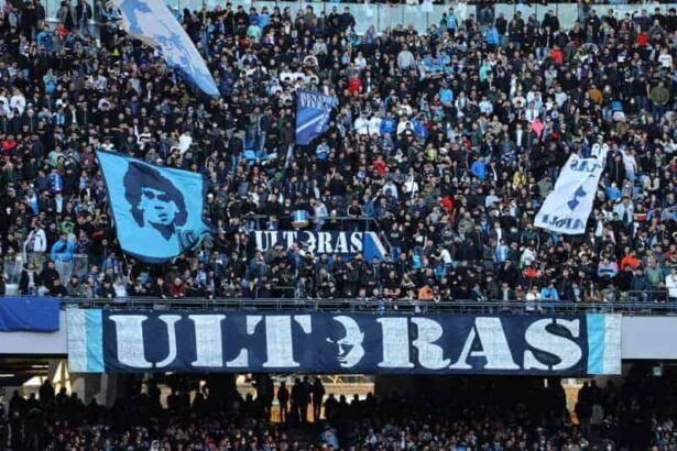 Napoli, Nuovo Emozionante Coro Degli Ultras Della Curva B