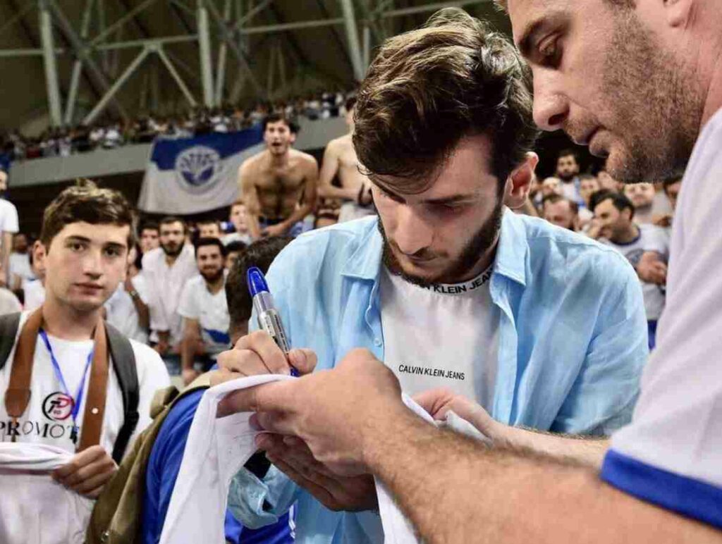 kvaratkshelia tweet de laurentiis