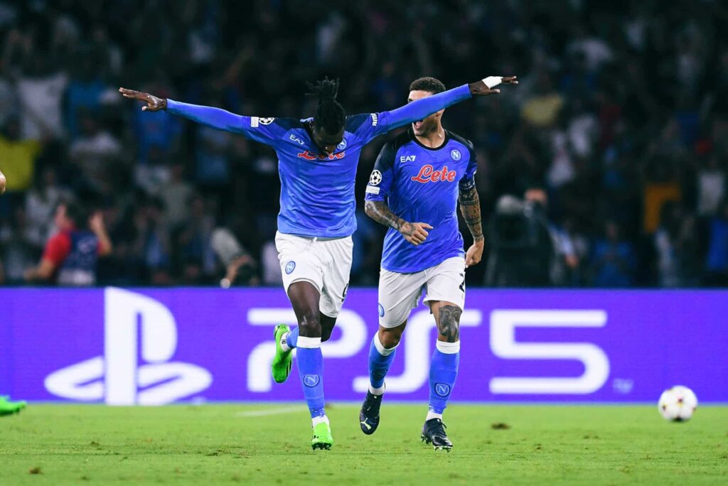 È un cyborg, è un alieno. No, è Frank Anguissa