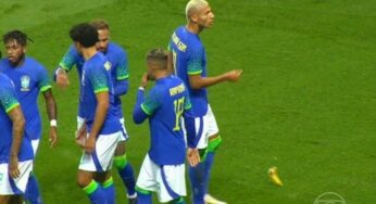 Assurdo, Richarlison segna, a Parigi gli lanciano una banana – Video