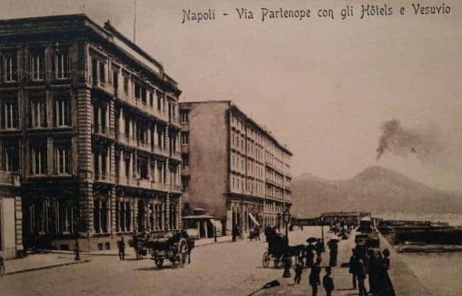 Napoli, l'Hotel Vesuvio compie 150 anni