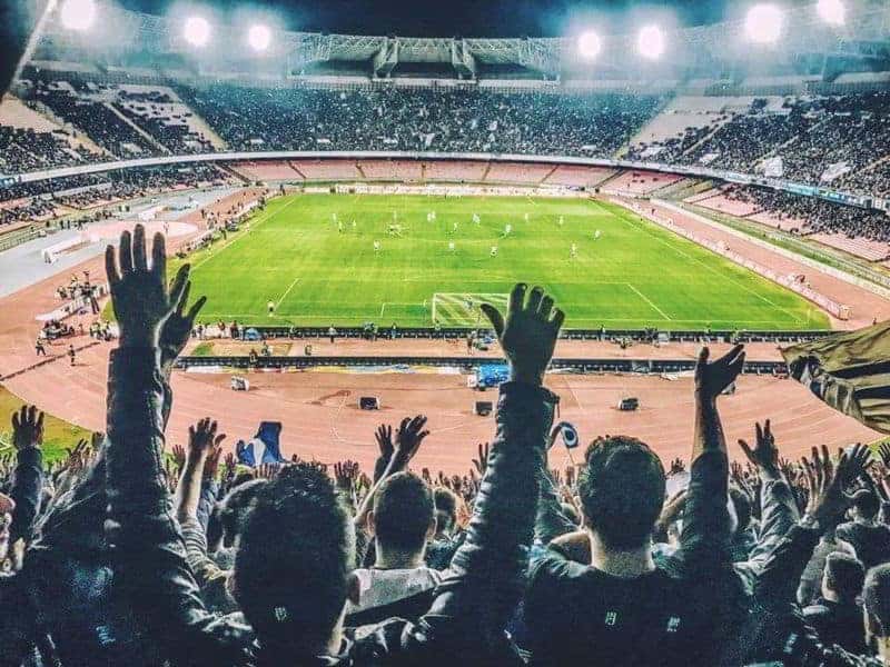 Napoli, abbonamento per la Champions League in vendita: 120 euro per le curve