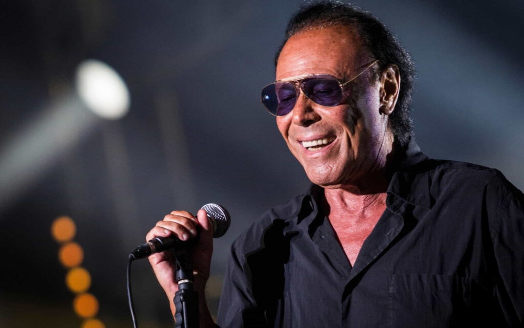 Venditti che bel messaggio: “Se la Roma non vince, merita Napoli, città gioiosa” – VIDEO