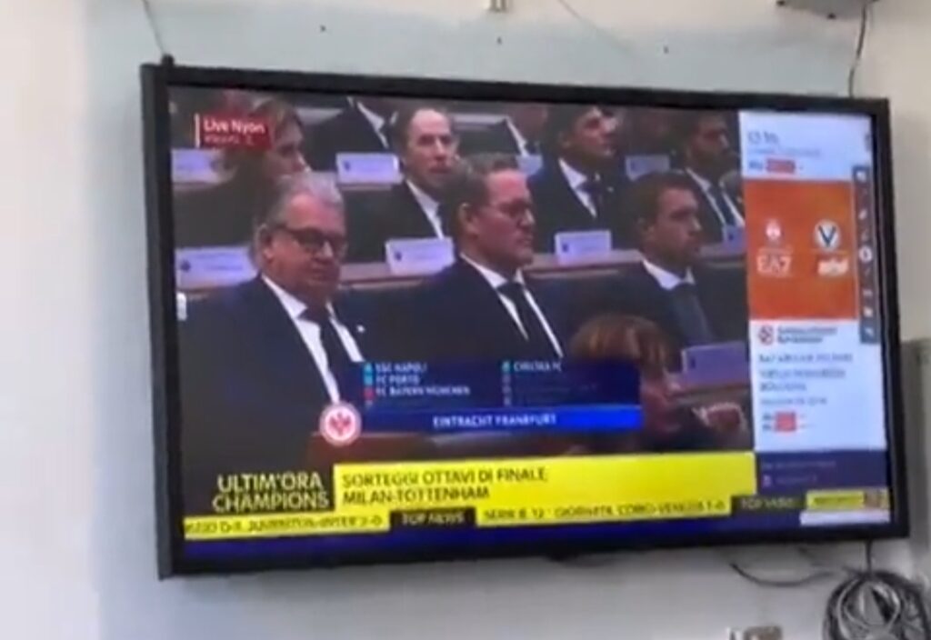 In classe a guardare i sorteggi Champions League: scoppia la festa – Video