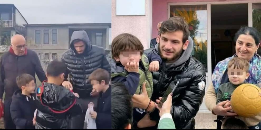 Kvaratskhelia in Georgia: foto e autografi con i bambini di Tbilisi -VIDEO