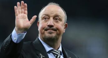 Napoli, Benitez visita a sorpresa nell’albergo di Liverpool