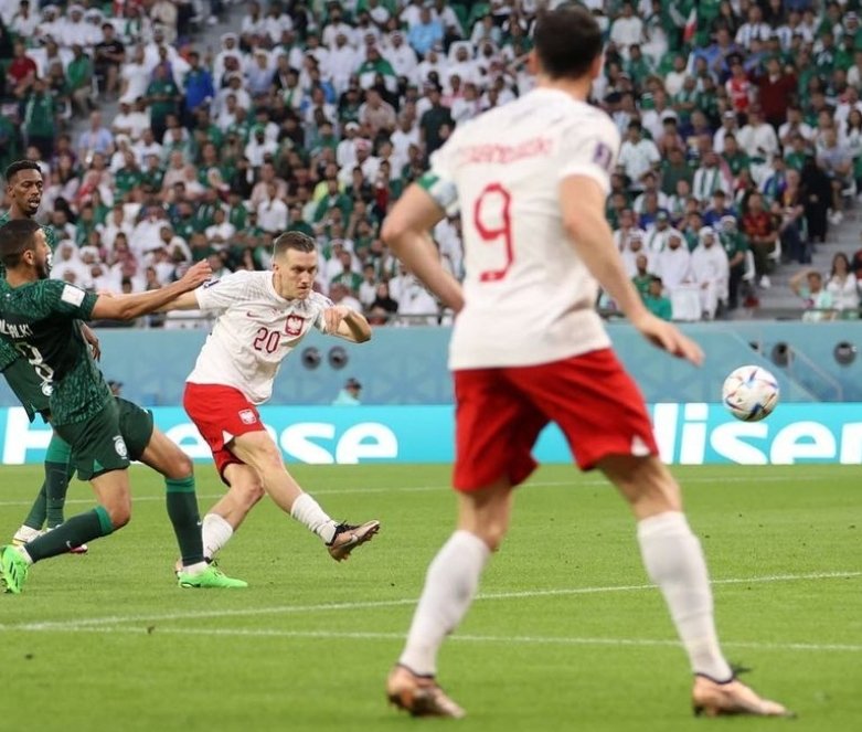 Polonia Arabia Saudita: gol di Zielinski, botta al volo del giocatore del Napoli – VIDEO