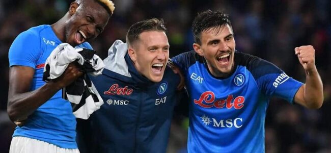 Napoli in testa alla classifica della Serie A nel 2022. Juventus fuori dal podio