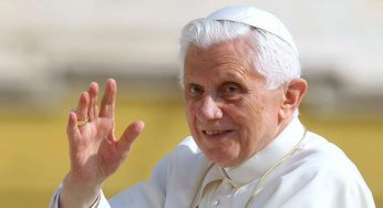 È morto il Papa emerito Benedetto XVI. Cosa succede ora, i riti ed il funerale