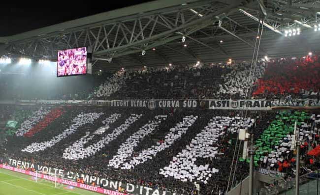 Juventus umiliata dal Napoli: i tifosi bianconeri disperati sui social