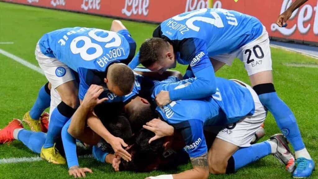 Napoli, lezione di calcio alla Juve, Allegri umiliato da Spalletti. Il VIDEO DEI GOL