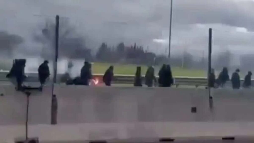 Scontri tra tifosi di Napoli e Roma: La miccia che ha innescato gli incidenti