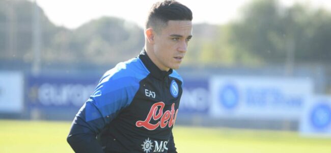 Un mese di stop per Giacomo Raspadori, l'indiscrezione è stata lanciata da radio Kiss Kiss Napoli.