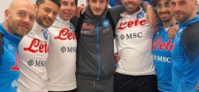 Kvaratskhelia la dedica social al Napoli e la festa negli spogliatoi