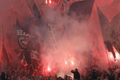 L'Eintracht è furioso con il Napoli. Tensione tra i due club: "è la morte del calcio"