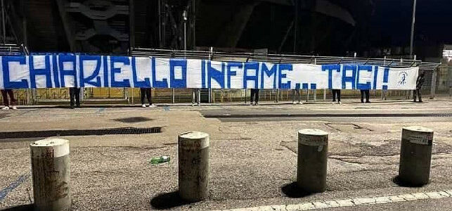 striscione chiariello napoli