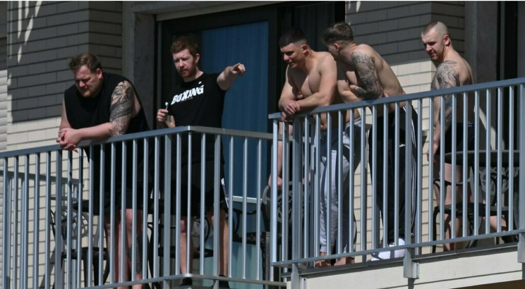 La minaccia degli ultra dell’Eintracht: blitz al murales di Maradona