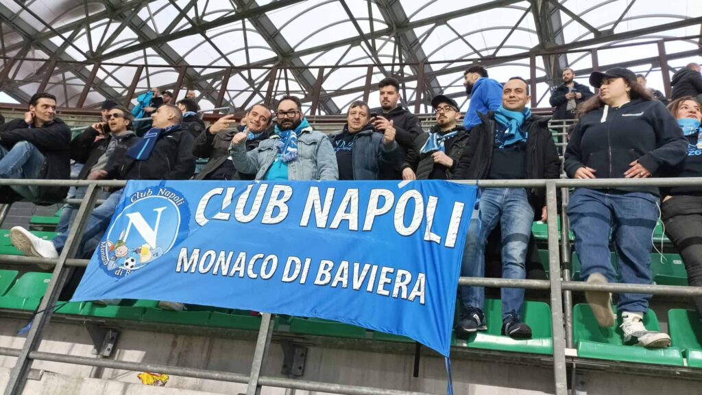napoli milan tifosi maradona