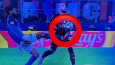«Arbitro e telecronaca Prime a favore del Milan, dove sta il fallo?» Tifosi del Napoli furiosi sul web.