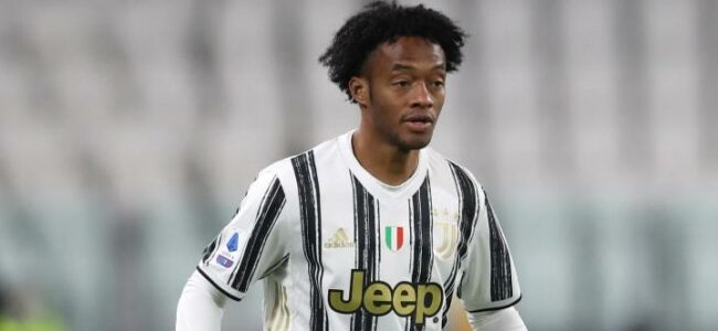 Cuadrado un 'giocatore vergognoso', De Giuseppe: "Dovrebbe fare il tuffatore in Colombia" - VIDEO