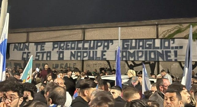 Tifosi Napoli, geniale striscione in risposta ai milanisti: "Nun te preoccupà guaglio..."
