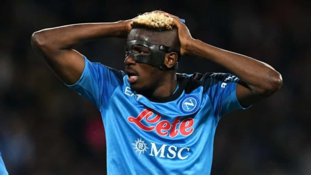 Infortunio Osimhen, la reazione del nigeriano dopo l'ecografia