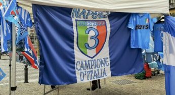 Napoli, sparatoria tra abusivi dei gadget scudetto: la guerra per il mercato è aperta