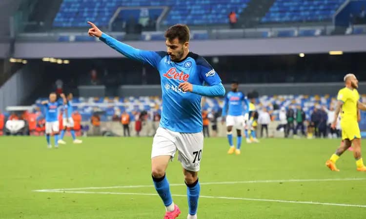 Gianluca Gaetano esprime la sua gioia indescrivibile come napoletano dopo il gol vittoria del 3-1 sull'Inter.