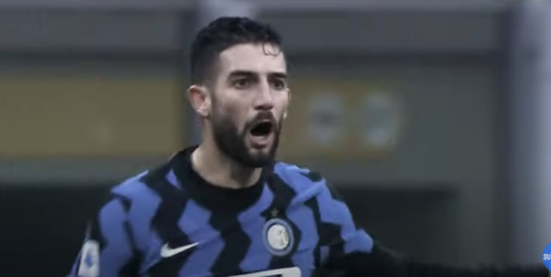 Napoli-Inter. furia contro Gagliardini: "Un buffone miracolato"