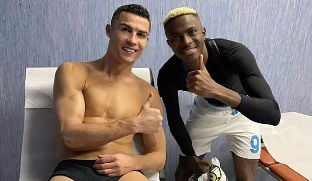 O encontro entre Cristiano Ronaldo e Osimhen leva os fãs à loucura
