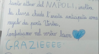 Scudetto Napoli, la richiesta ‘insolita’ degli alunni contagia anche il ds: “Lo farò anche io”- FOTO