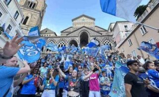 Scudetto Napoli: Amalfi Si Veste di Azzurro. Che festa!