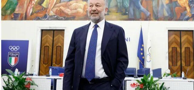 juve patteggia caso stipendi