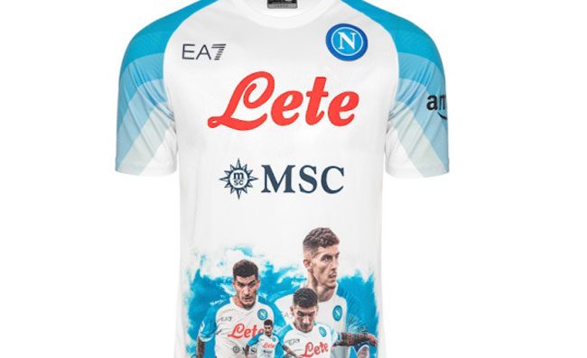 La nuova maglia "Face Game" del Napoli vietata in campionato