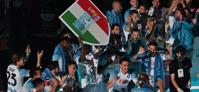 La Juventus invidiia il Napoli, il club bianconero sembra guardare sempre con ammirazione le scelte di Aurelio De Laurentiis.